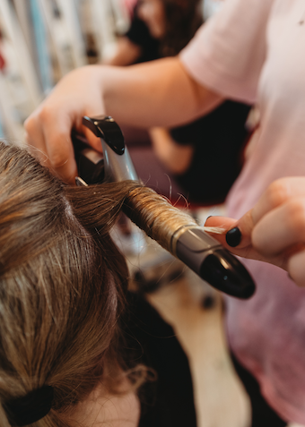 Konfirmand - Hår, negle og makeup - Klik for at tilmelde dig