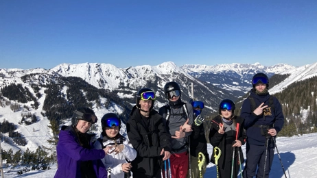 Skitur 2026 - leje af Basis ski u. 16 år.  - Klik for at tilmelde dig